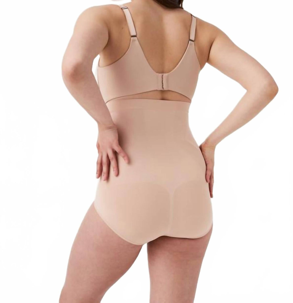 Ropa interior color nude