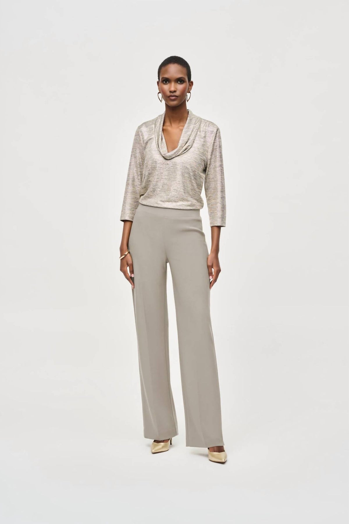 Pantalón de pierna ancha color gris