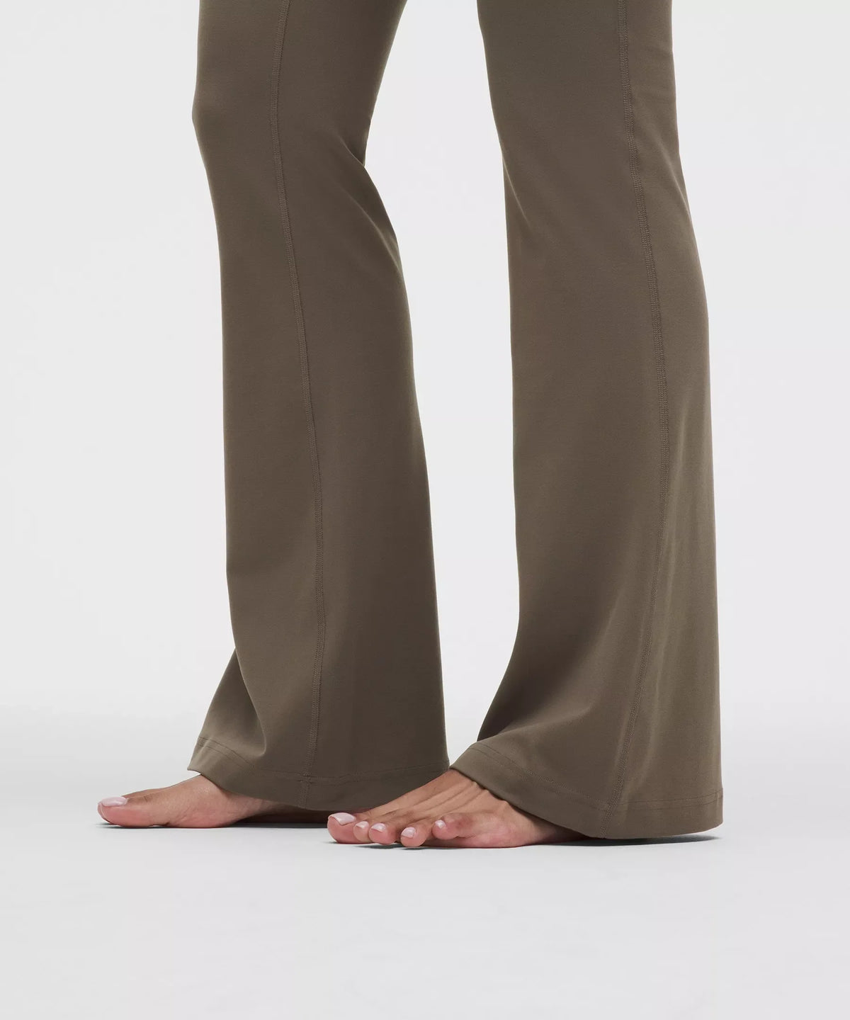 Pantalón de tiro alto