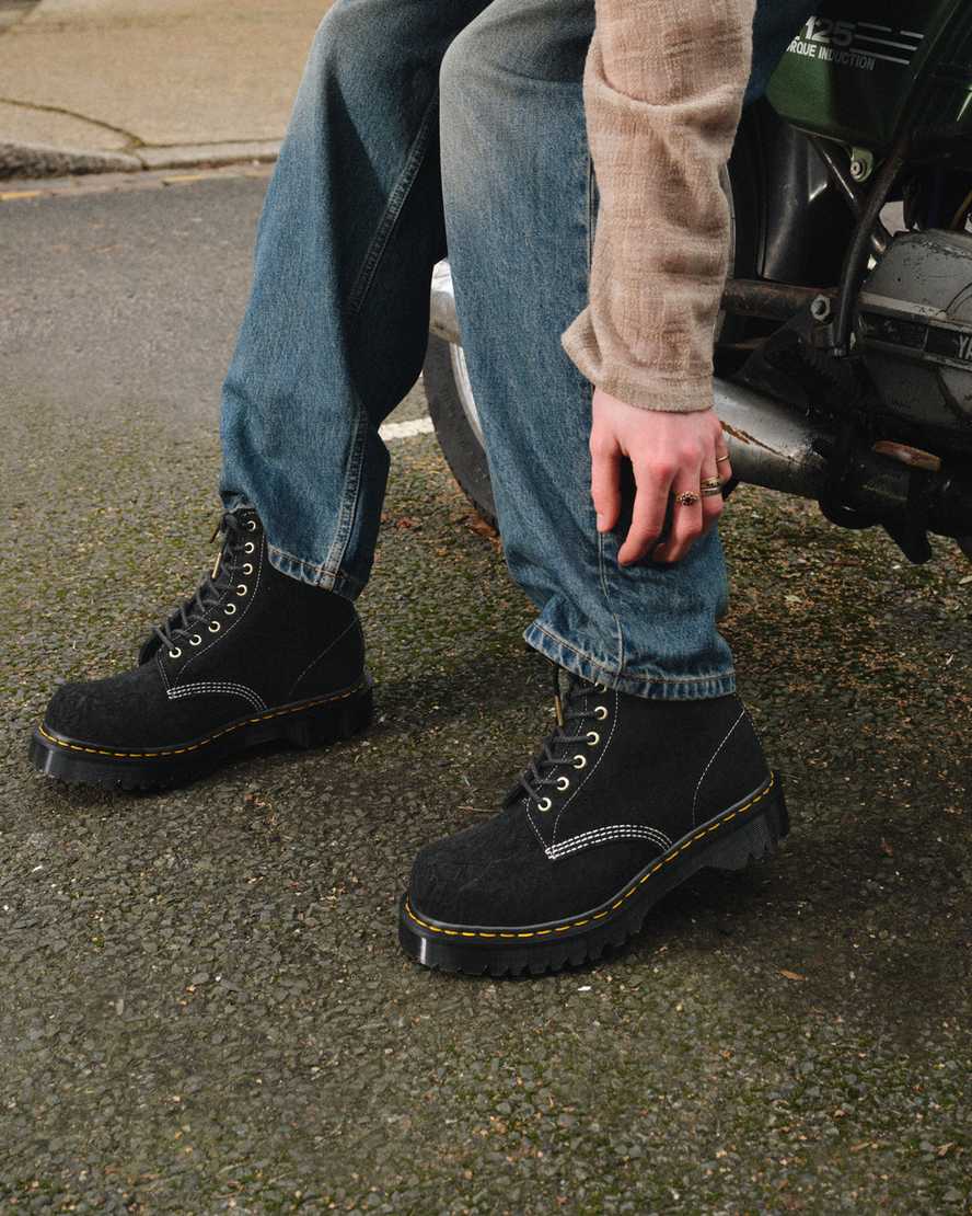 Botas de gamuza con cordones
