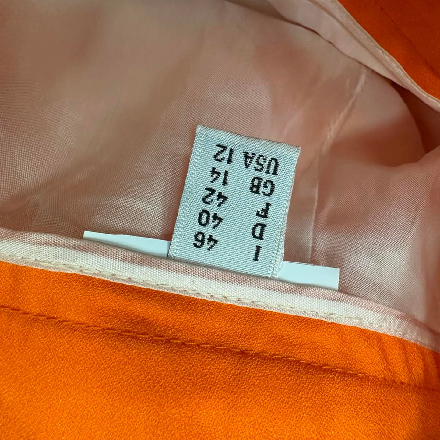 Short color naranja