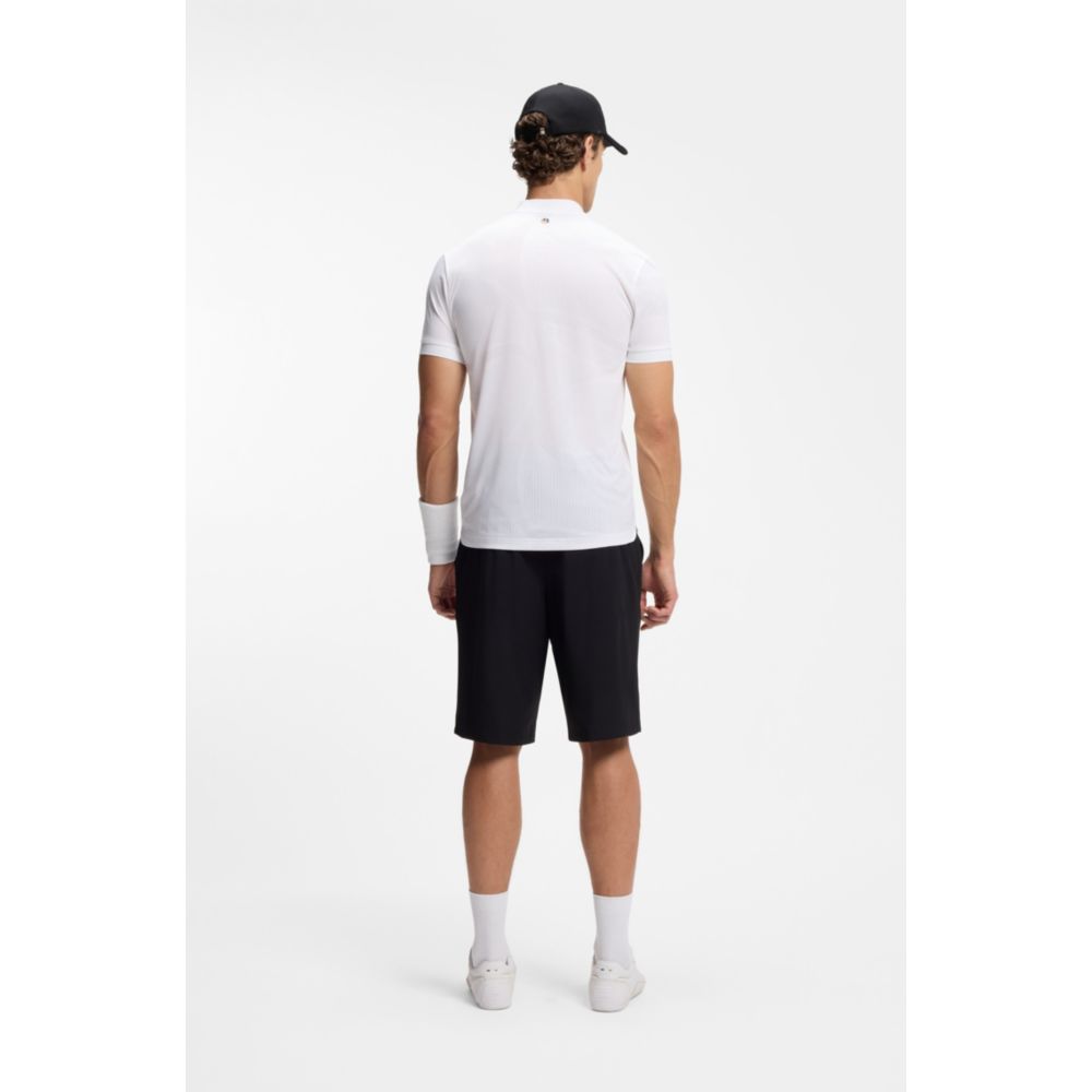 Polo de corte ajustado