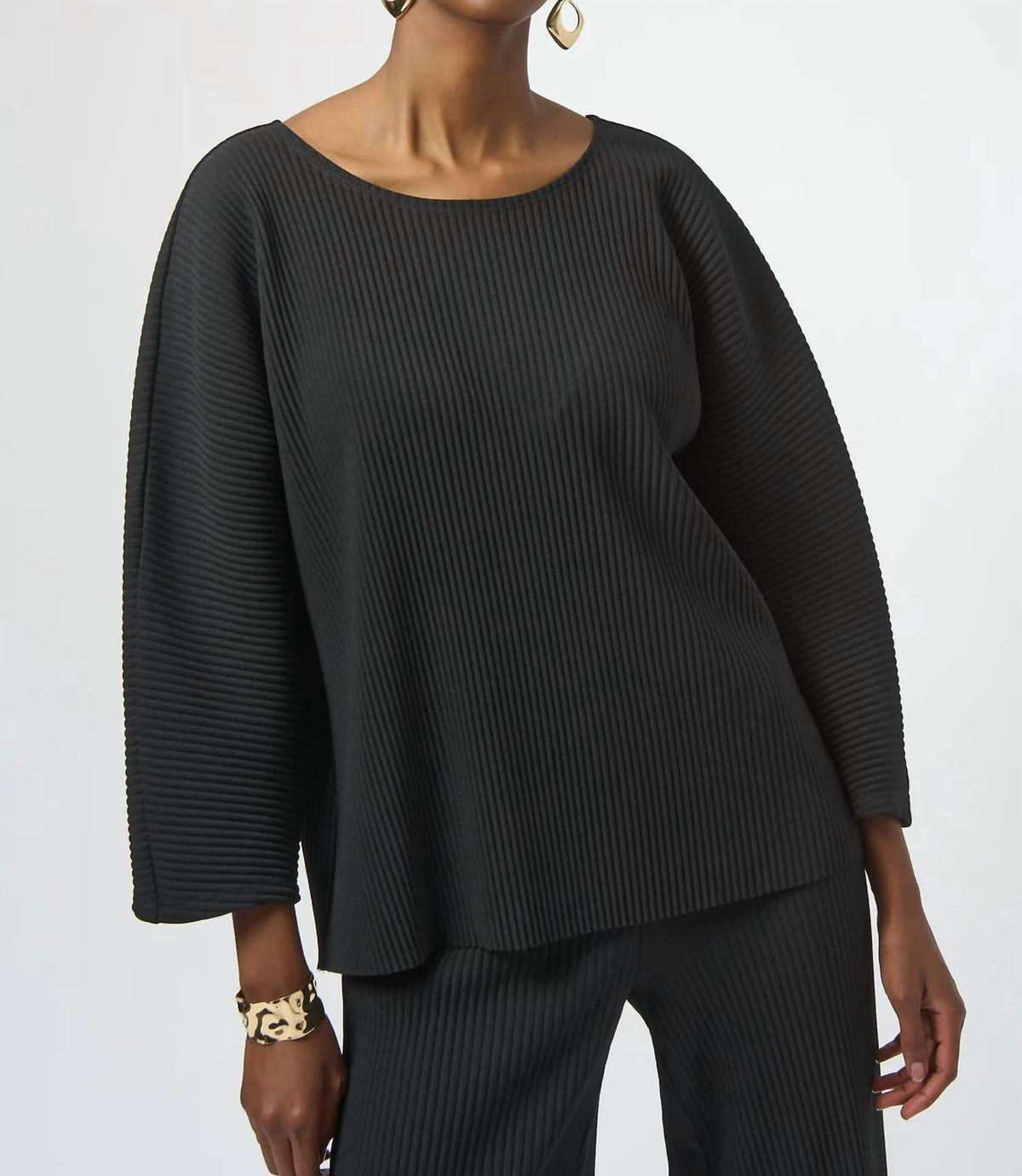 Top con pliegues color negro