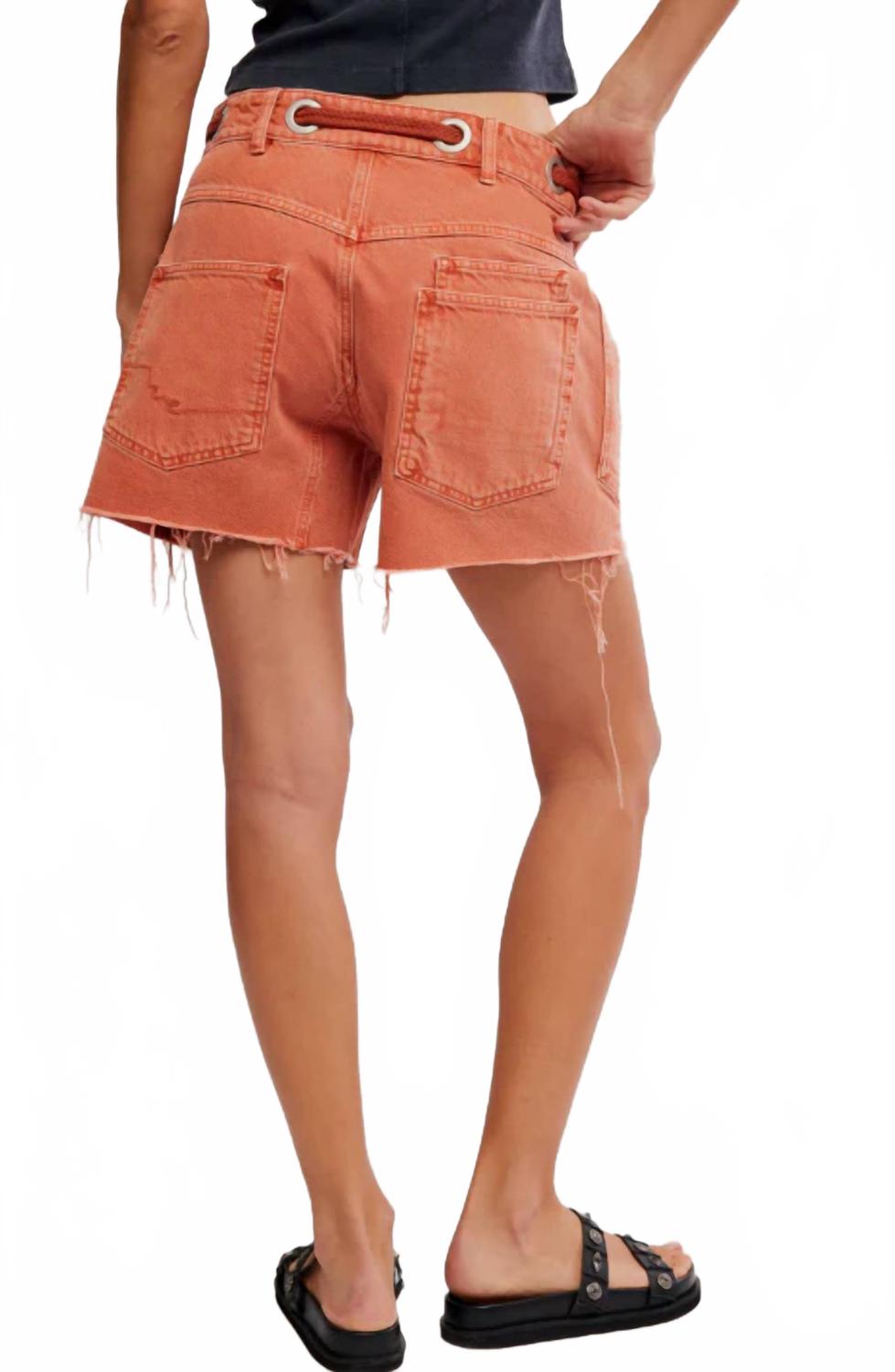 Short de corte amplio