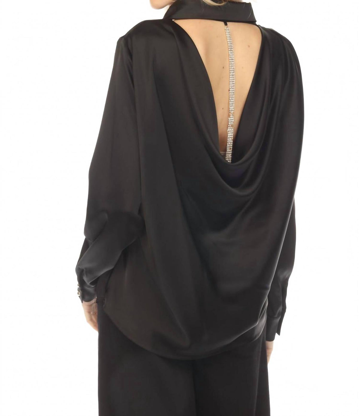 Blusa de satén color negro