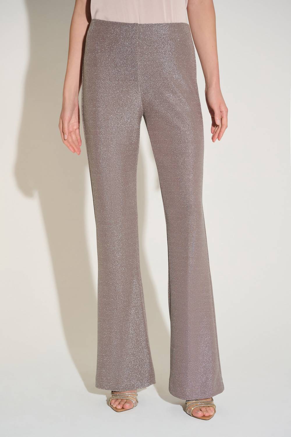 Pantalón color taupe