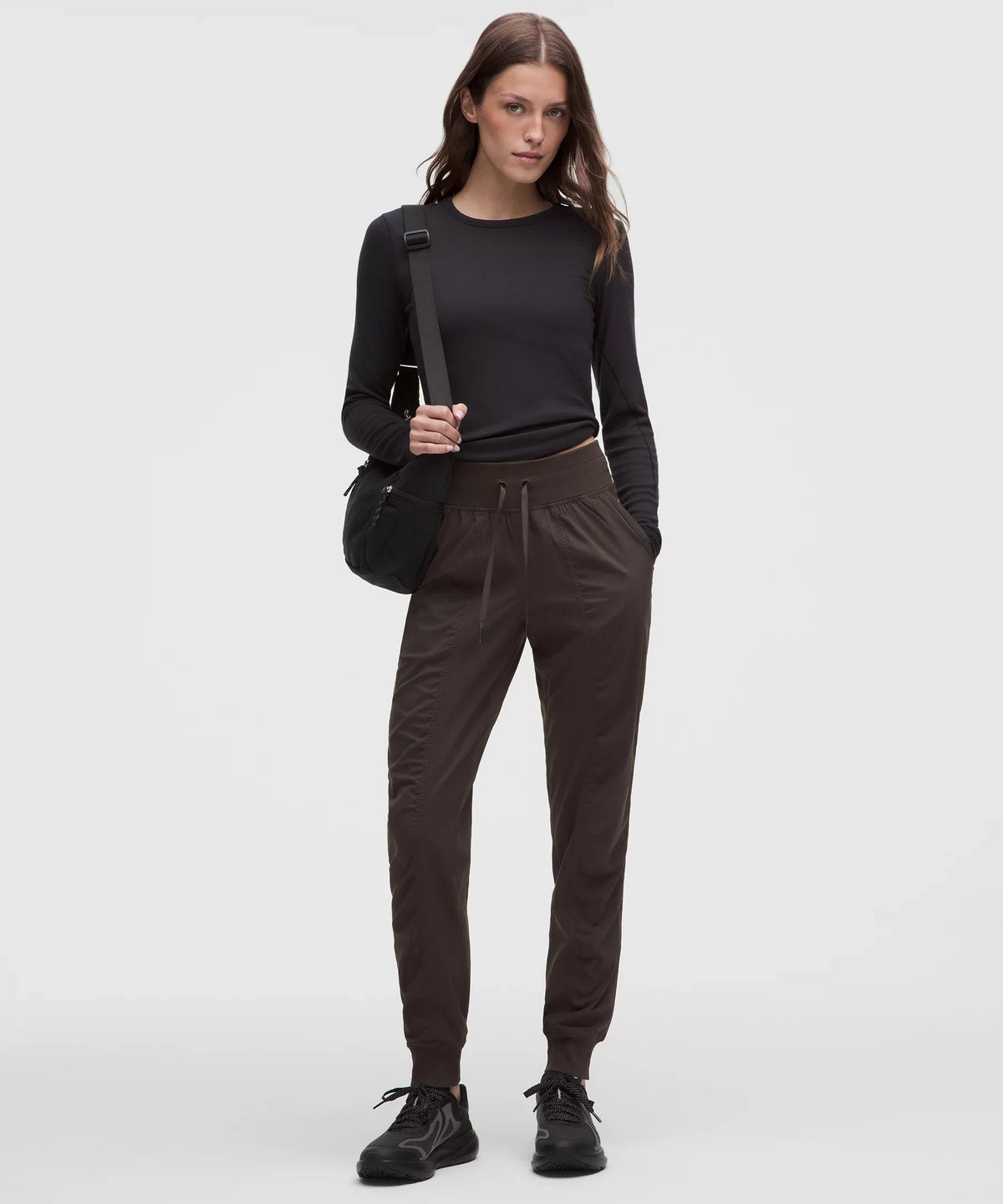 Pantalón deportivo de tiro medio