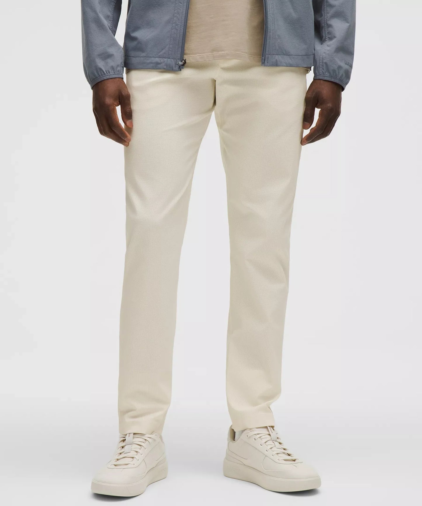 Pantalón de corte ajustado