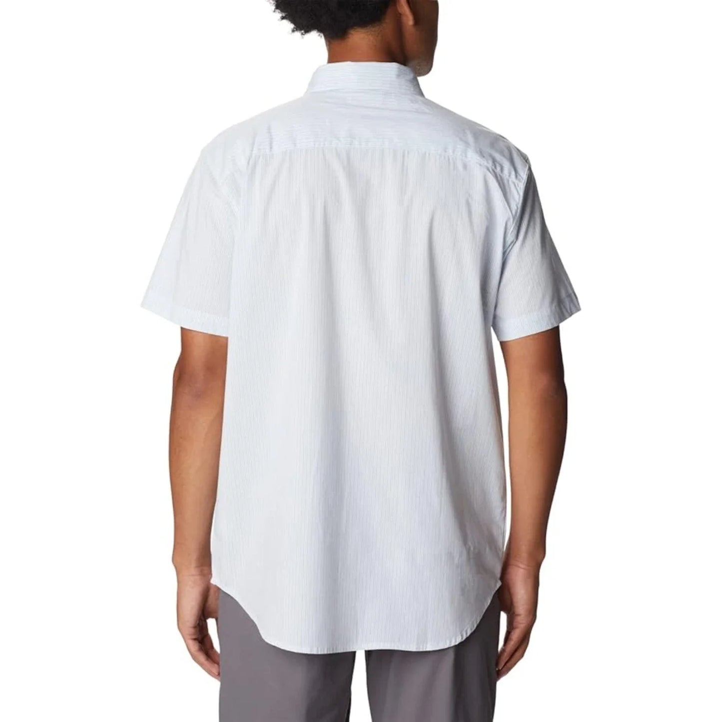 Camisa de hombre de manga corta a rayas color blanco