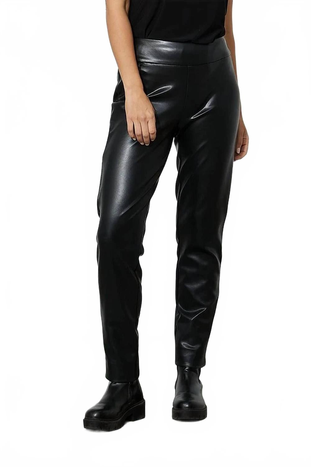 Pantalón de efecto cuero color negro