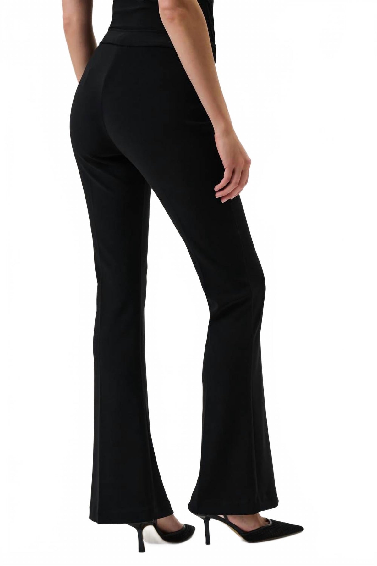 Pantalón color negro