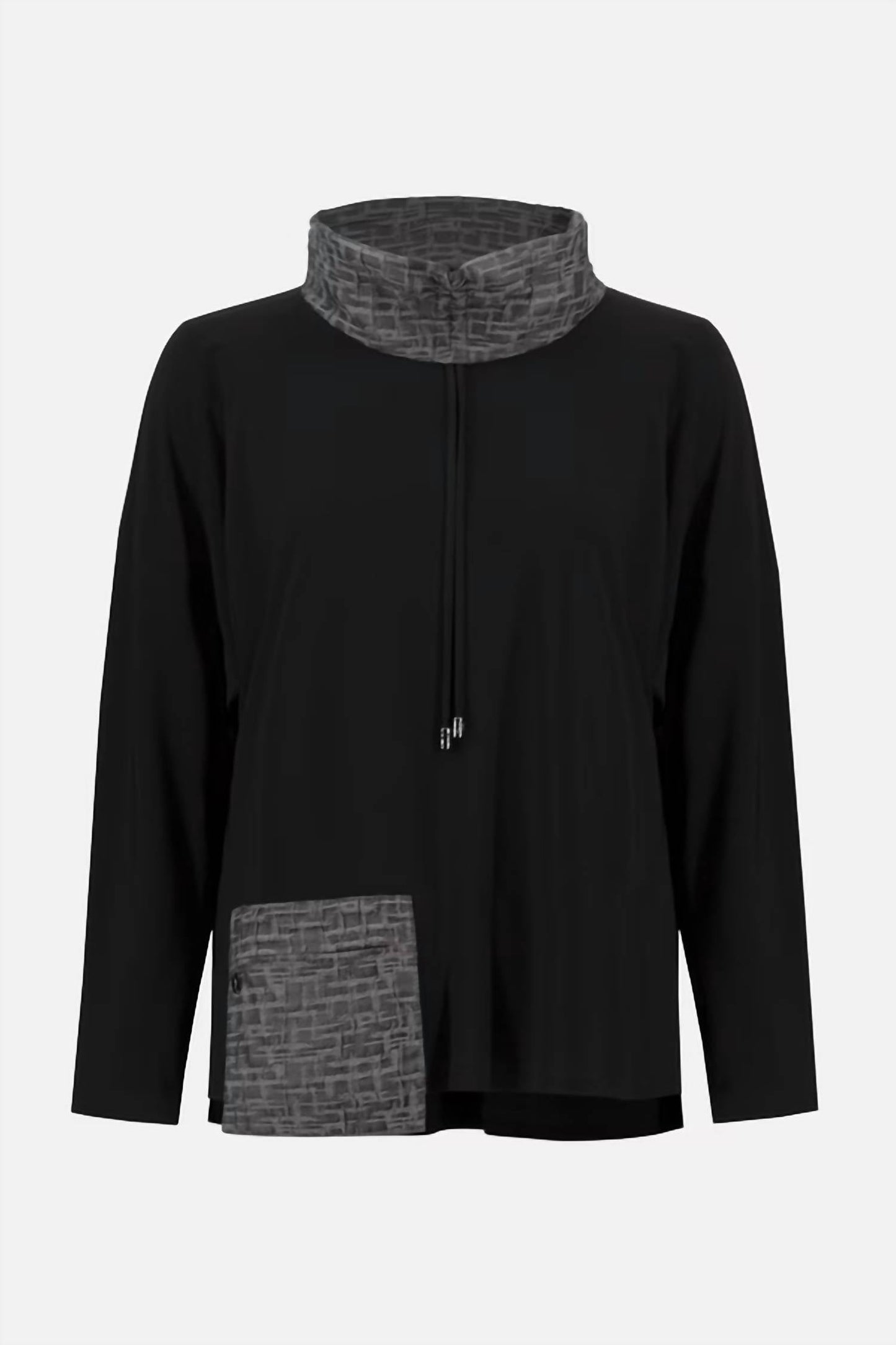 Suéter con cuello alto color negro y gris