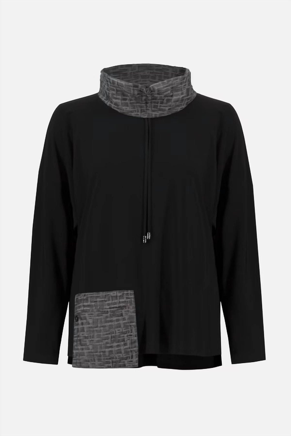 Suéter con cuello alto color negro y gris