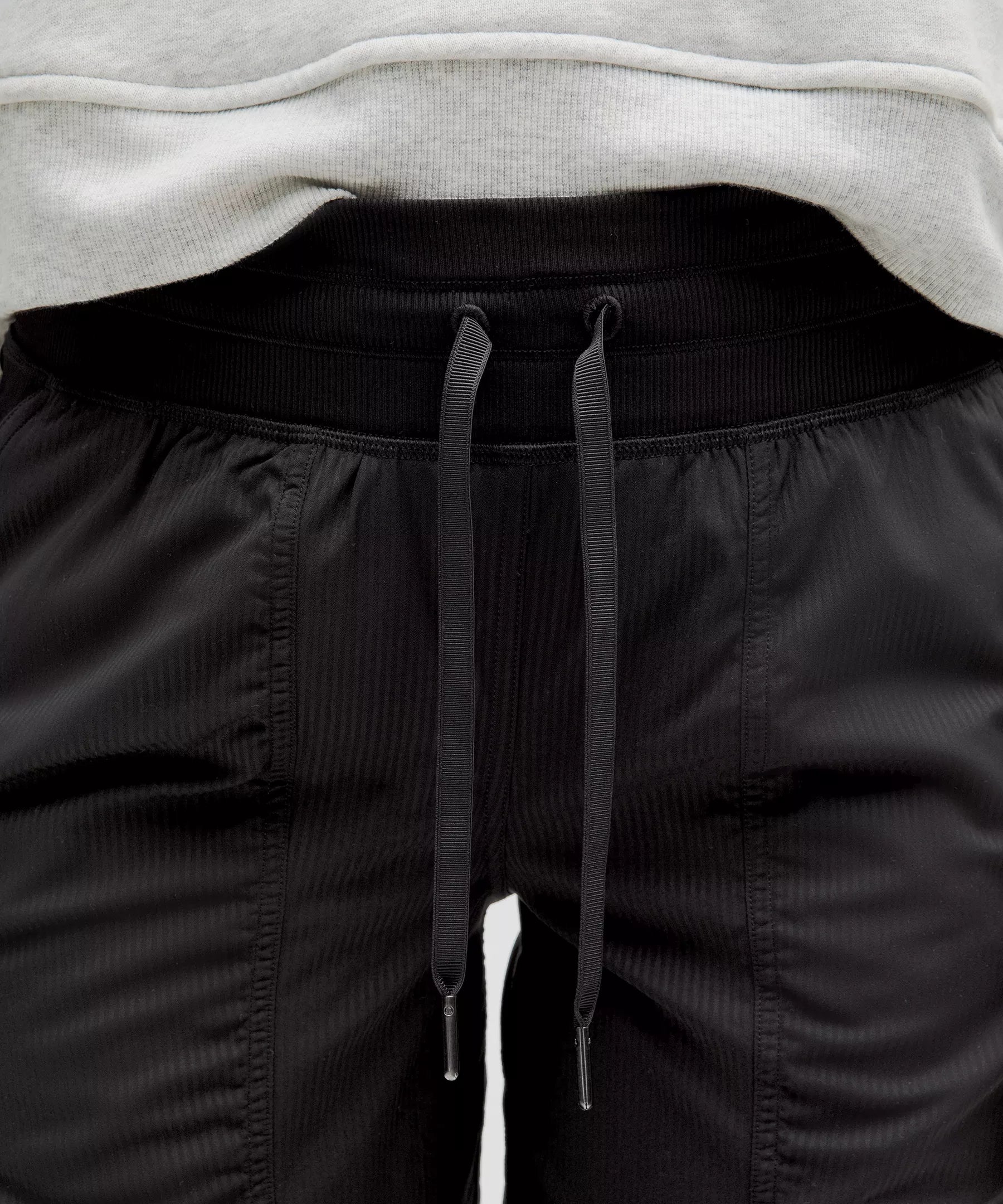 Pantalón deportivo de tiro medio