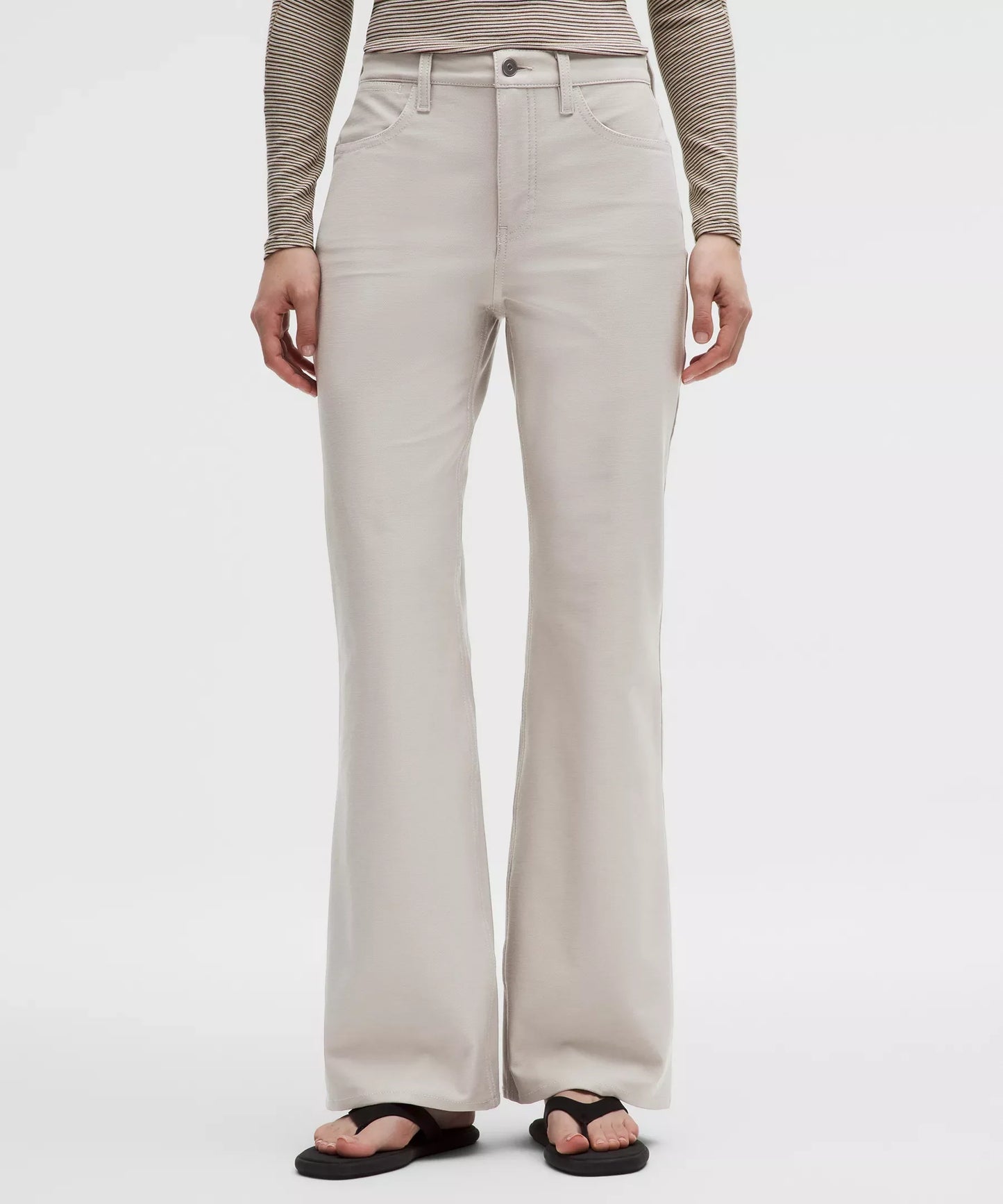 Pantalón de tiro alto
