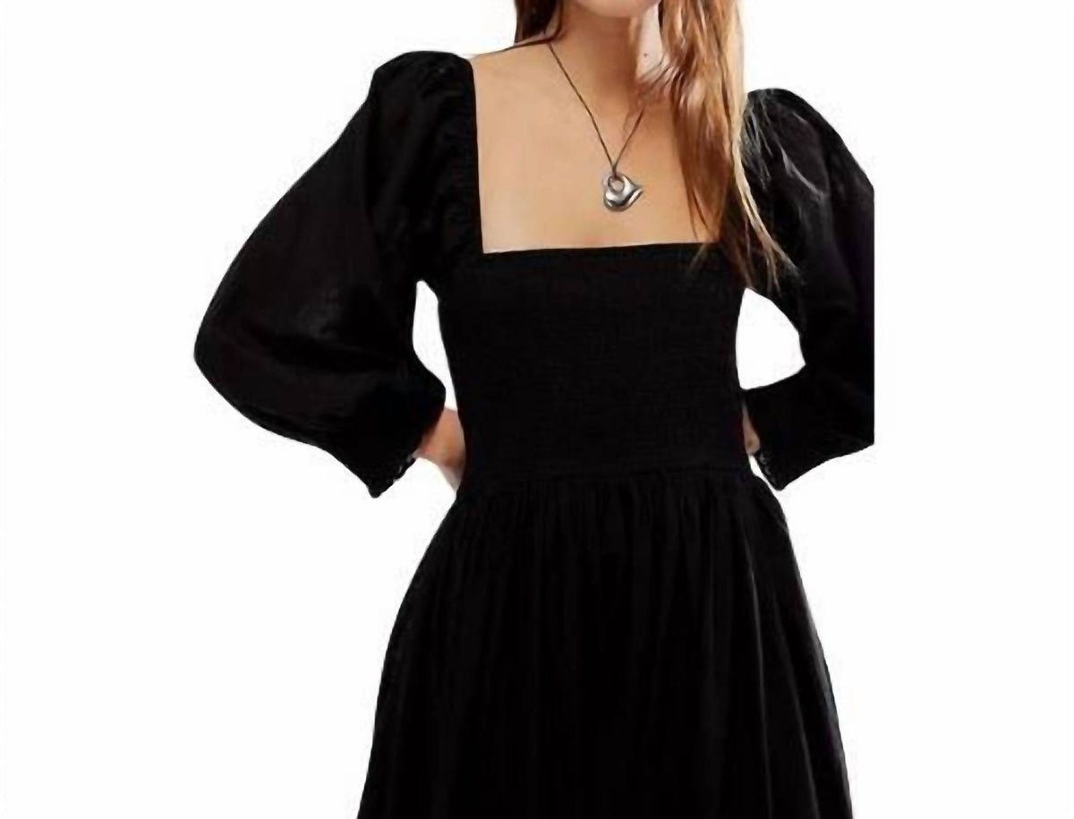 Vestido midi color negro