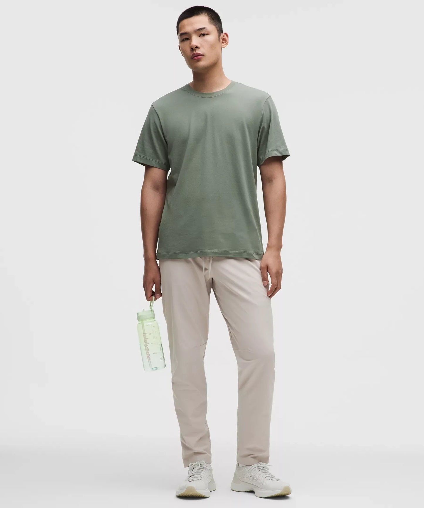 Pantalón de corte ajustado