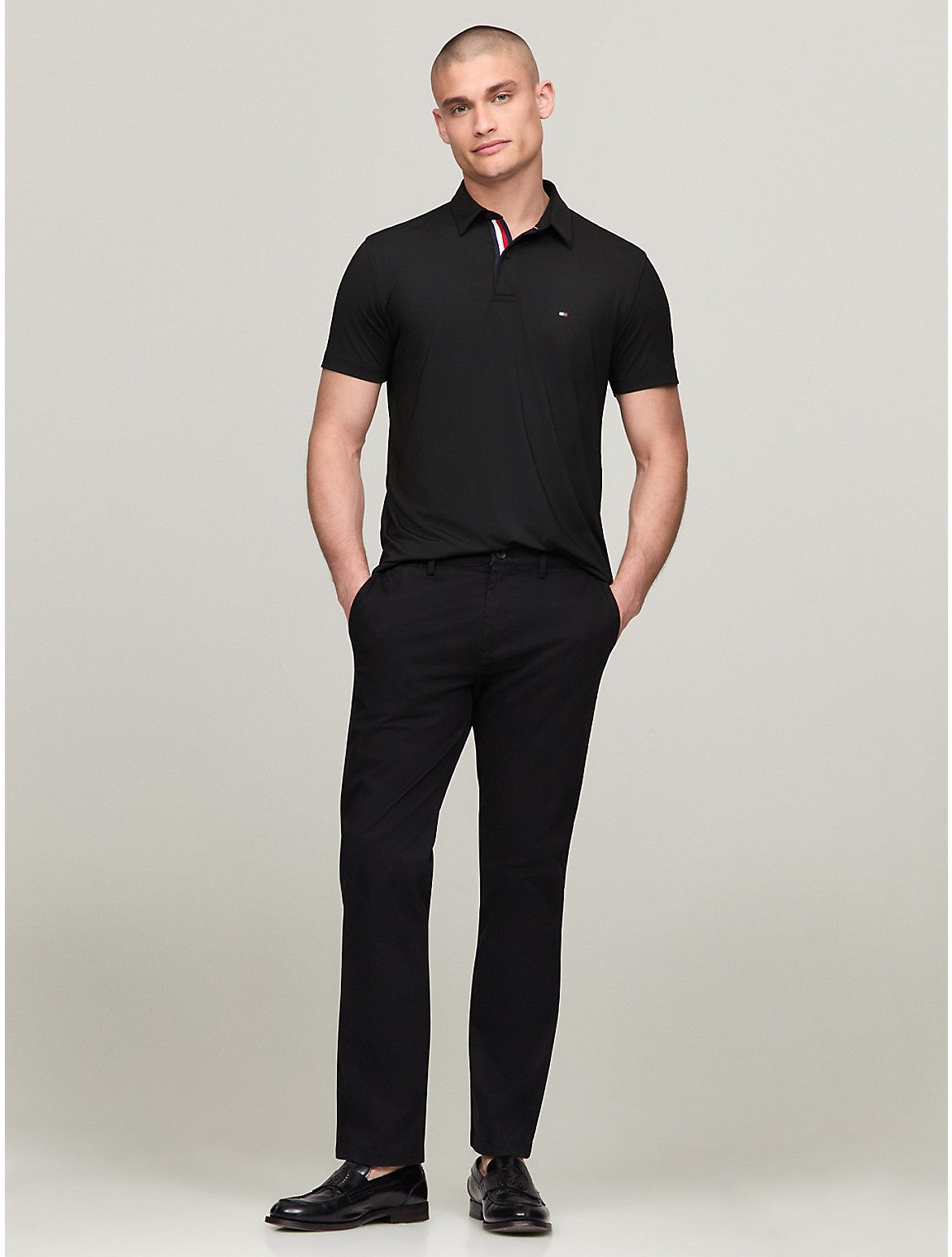 Pantalón de hombre de corte ajustado