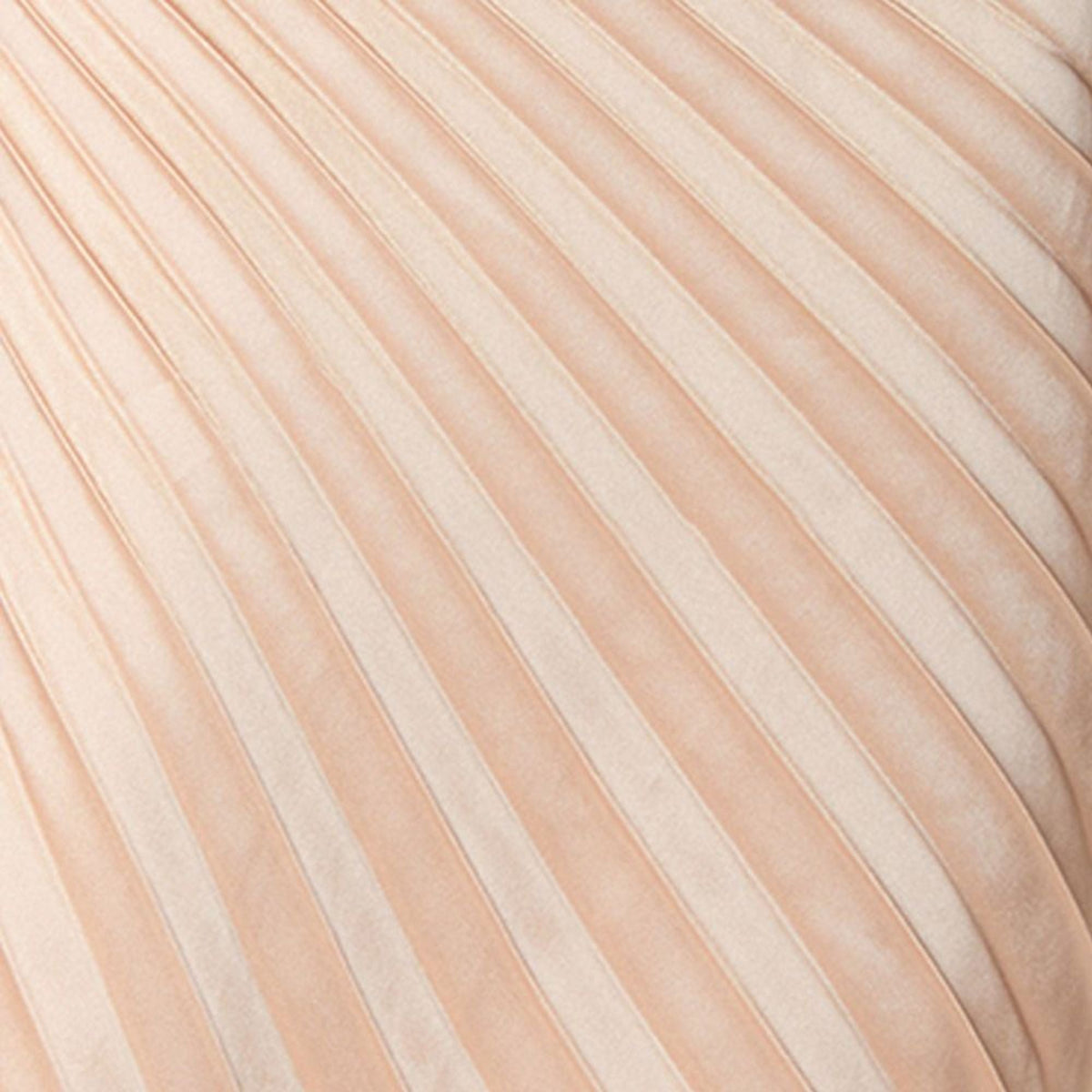Vestido de mujer con pliegues