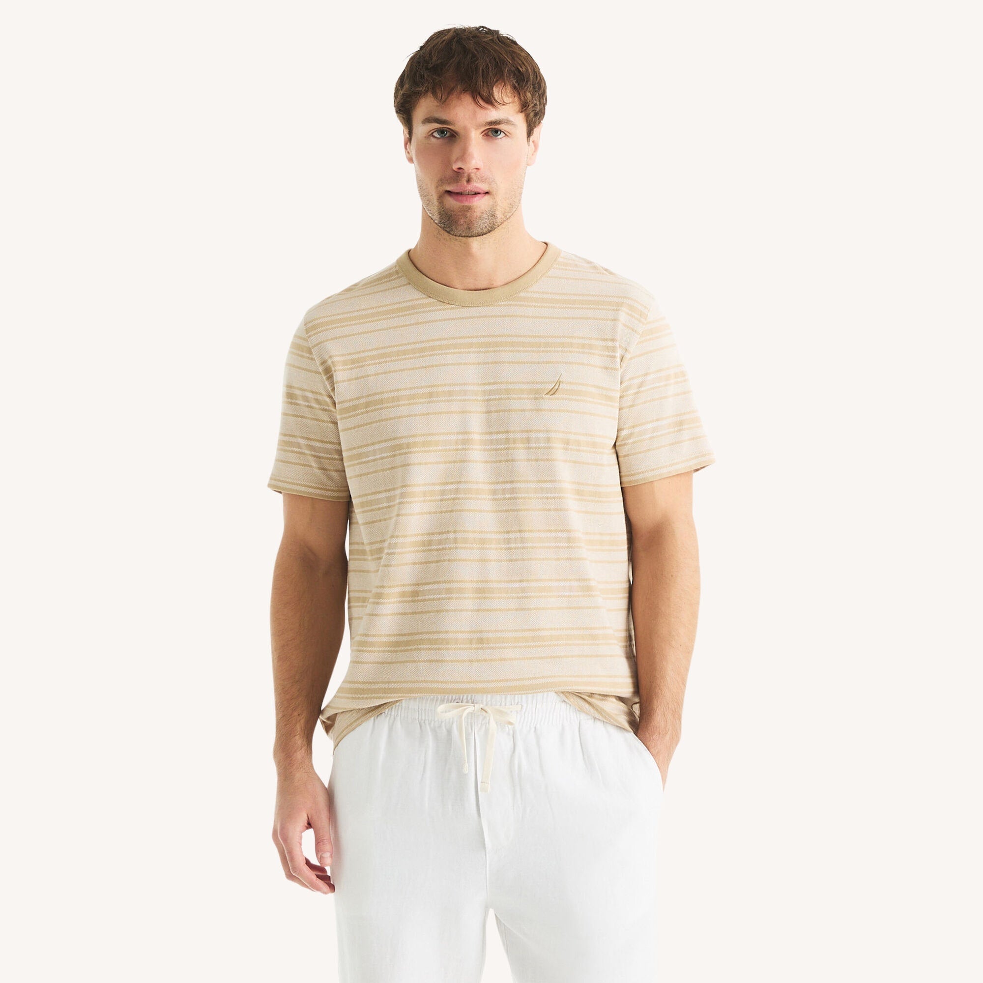Camiseta de hombre con cuello redondo a rayas