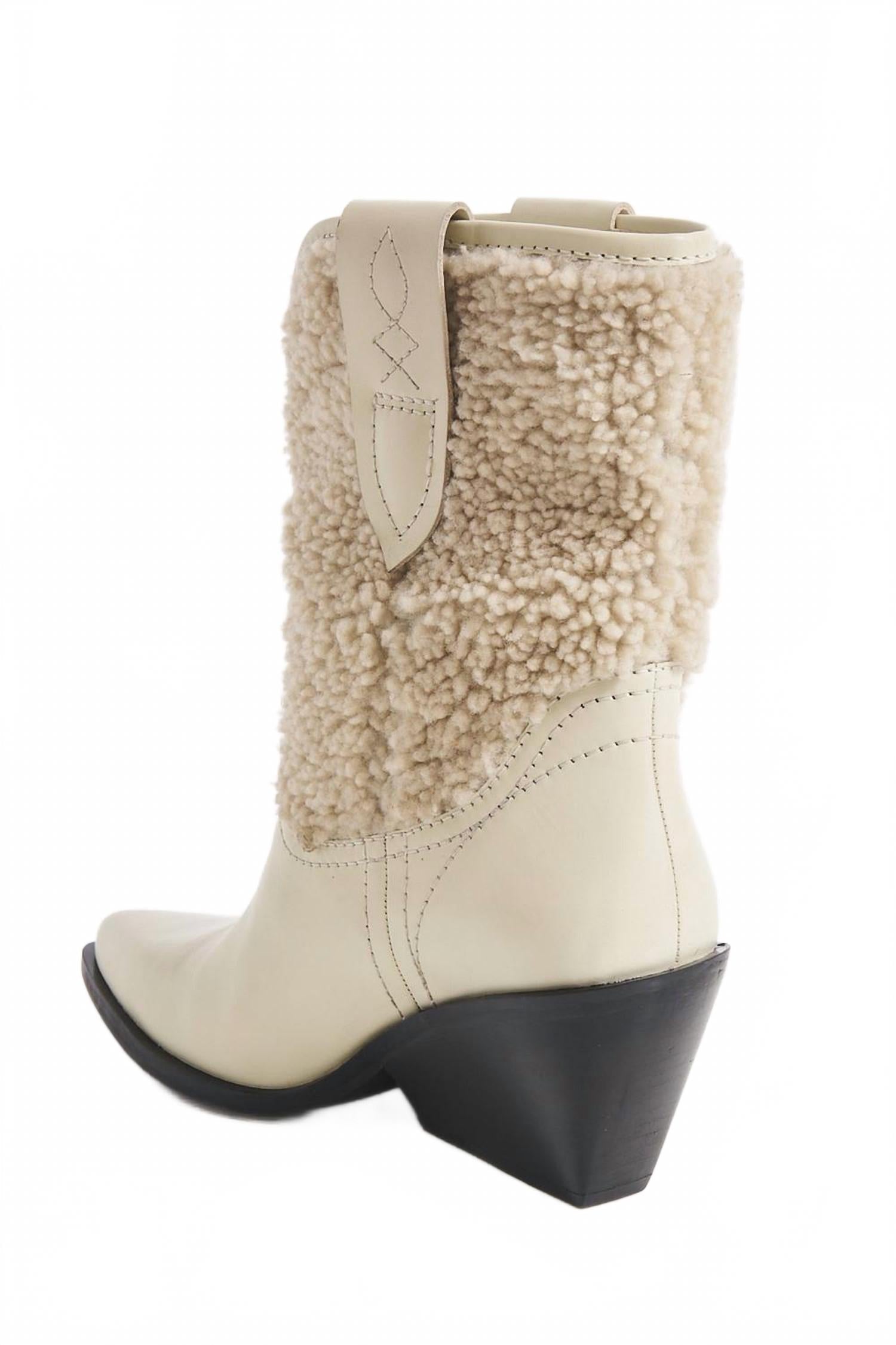Botas de mujer color marfil