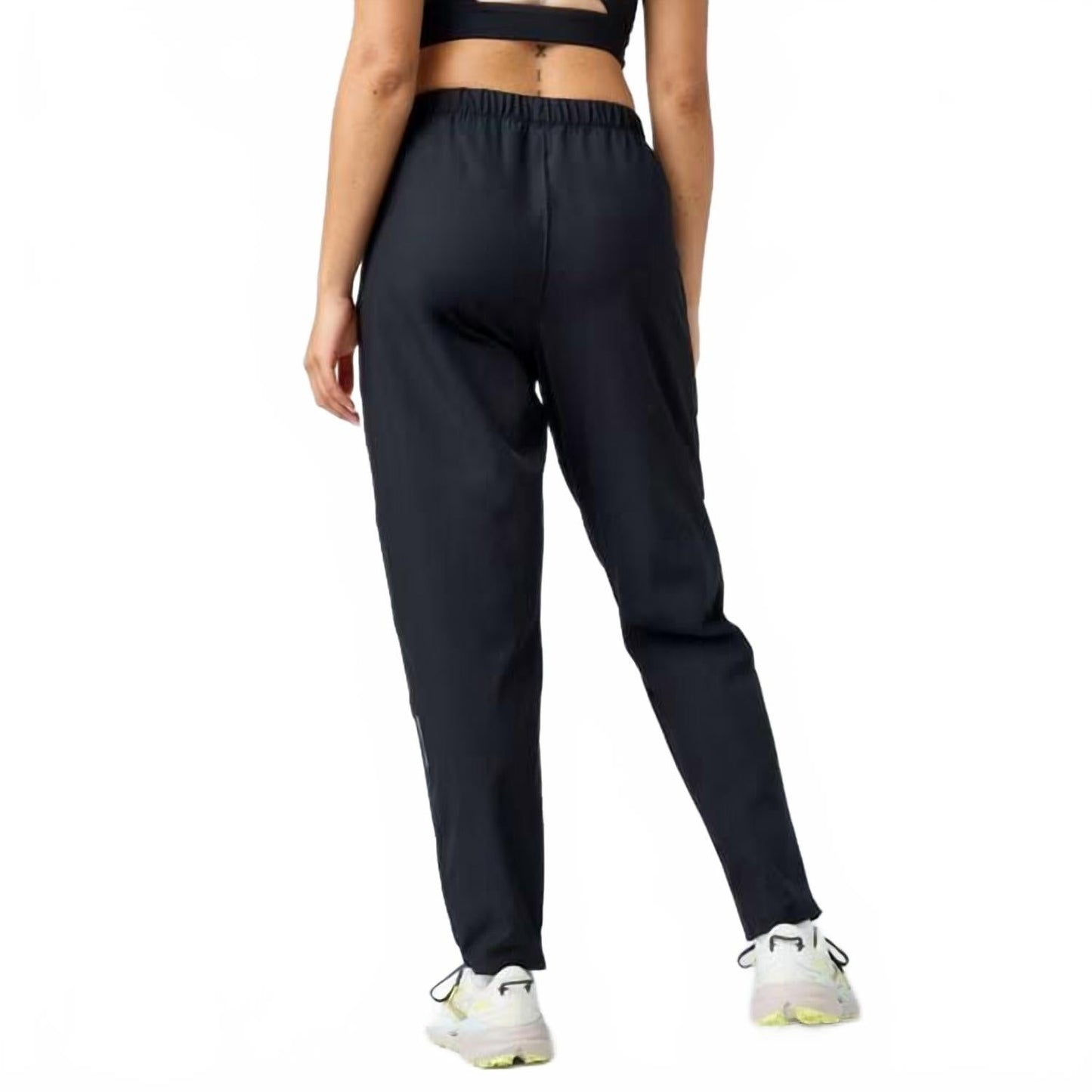 Pantalón resistente al agua color negro