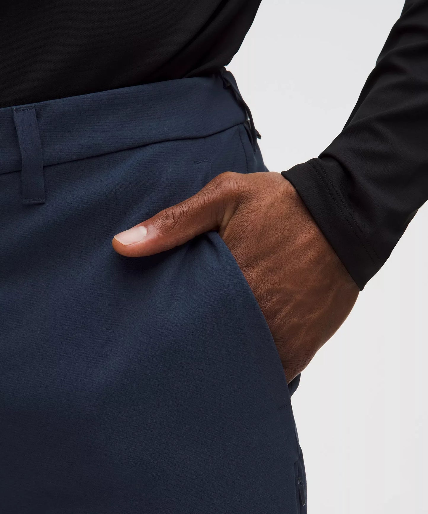Pantalón deportivo de corte ajustado