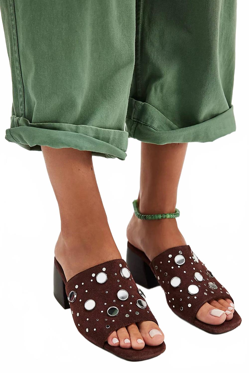 Zapatos destalonados de mujer de gamuza