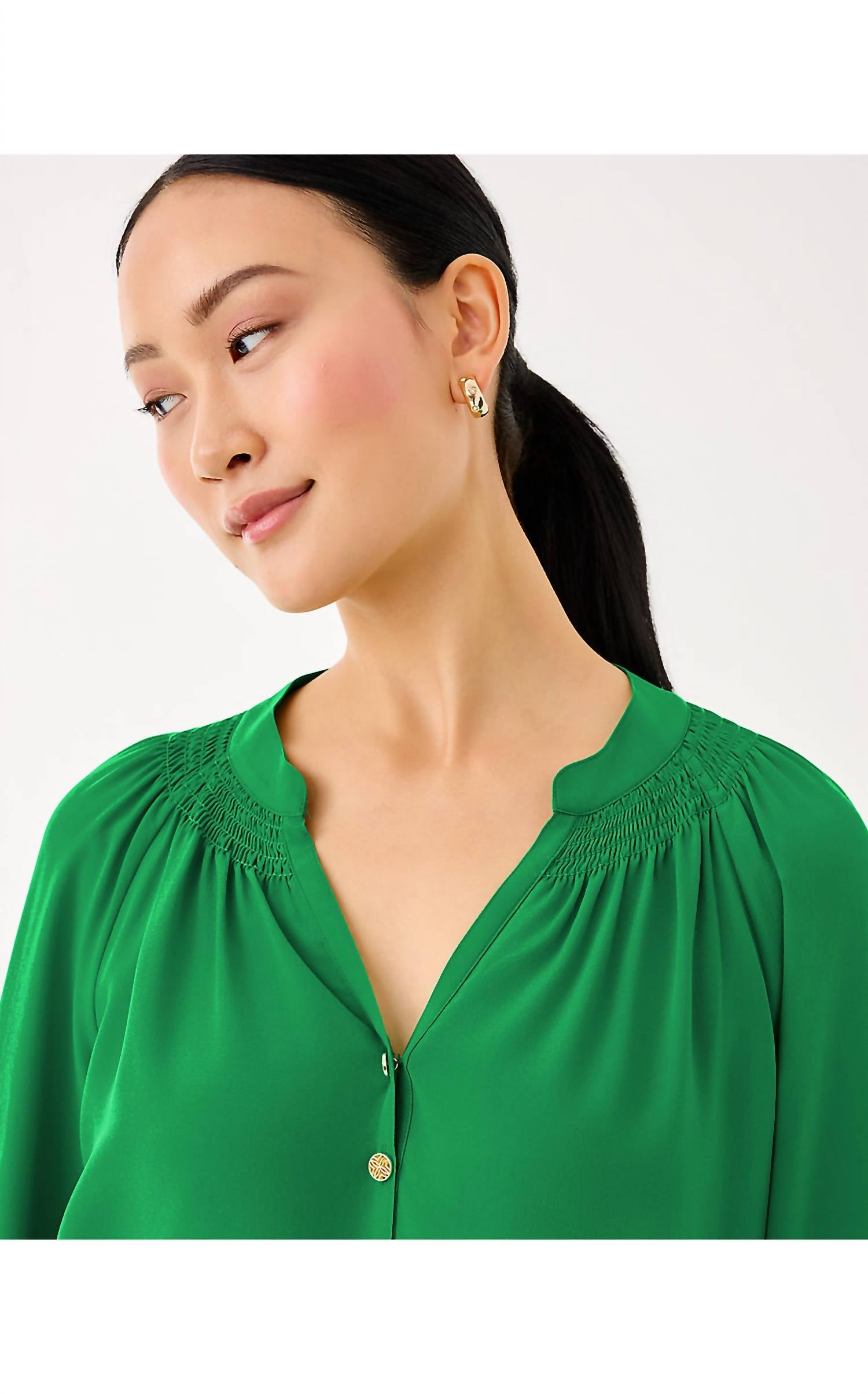 Top de seda color verde