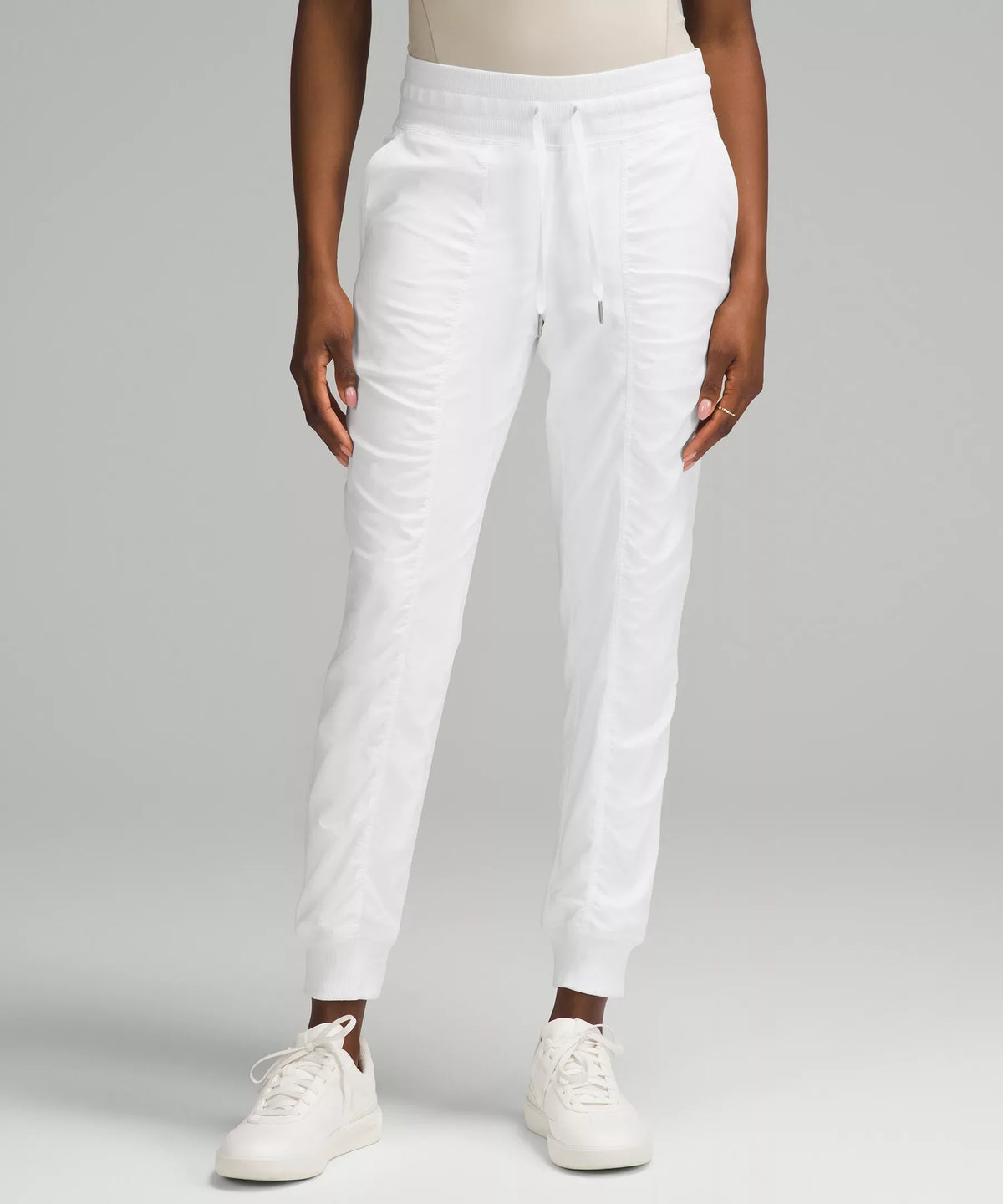 Pantalón deportivo de tiro medio