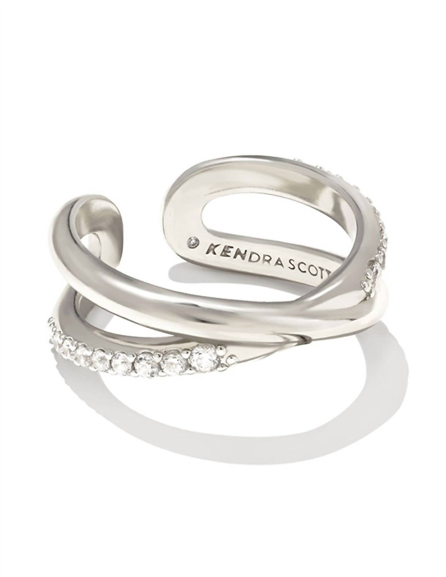 Anillo de mujer color plateado