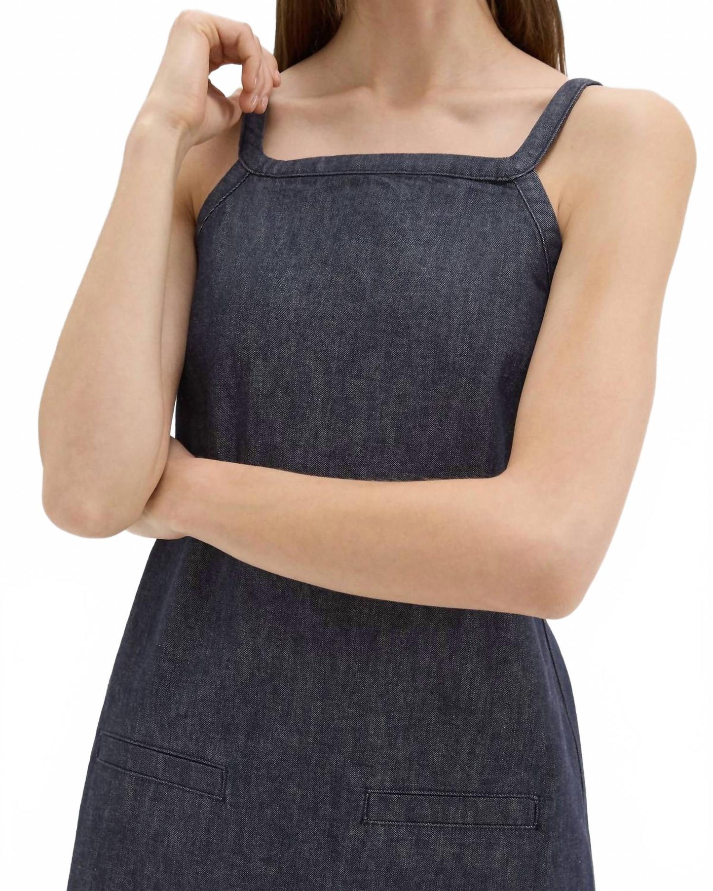 Vestido de mezclilla corto con escote cuadrado