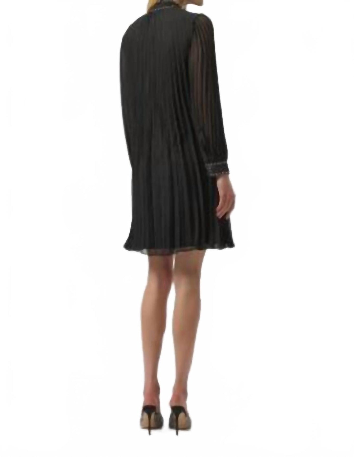 Vestido con pliegues color negro