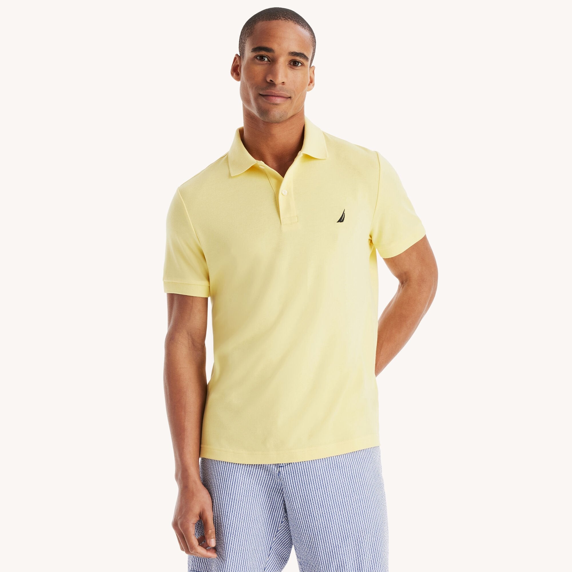 Polo de hombre de corte ajustado