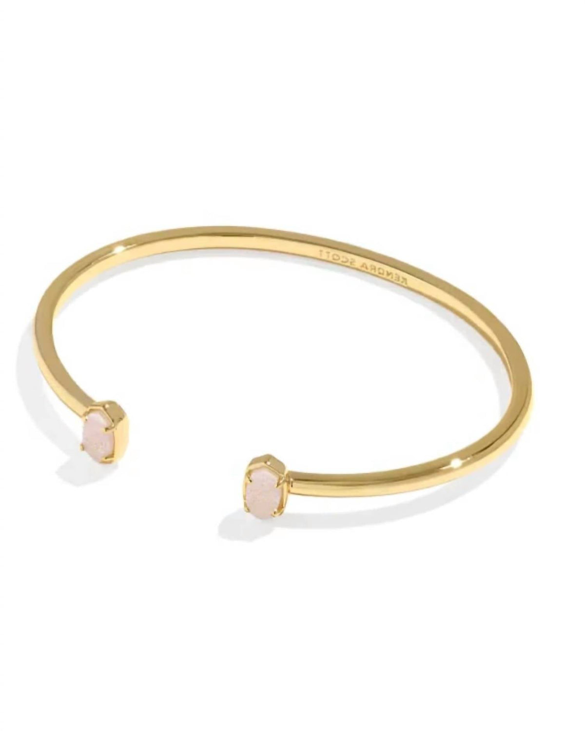 Pulsera de mujer color dorado