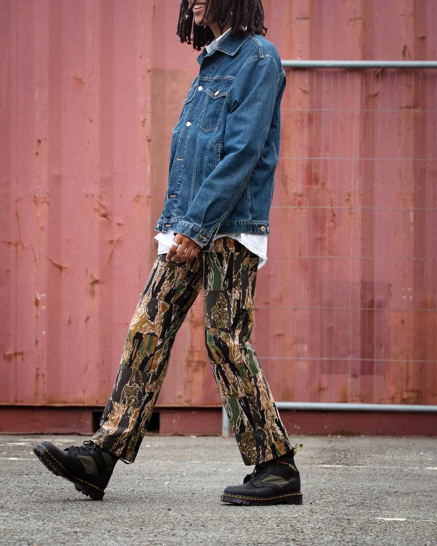 Botas con cordones