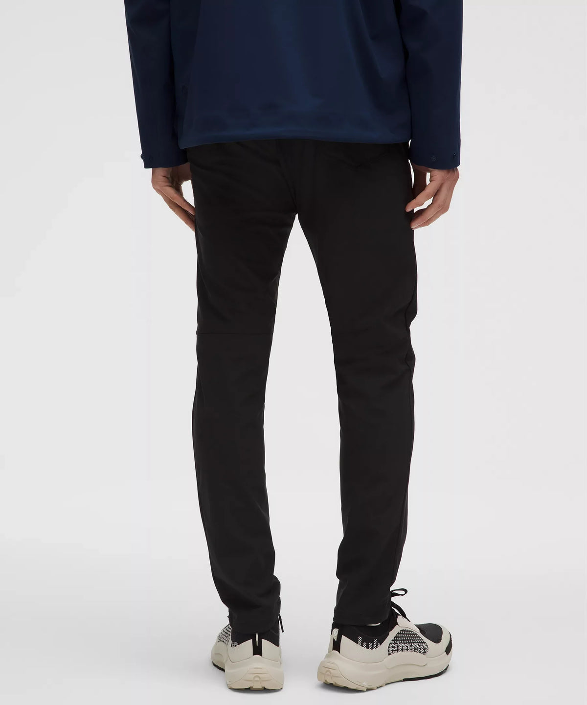 Pantalón de corte ajustado
