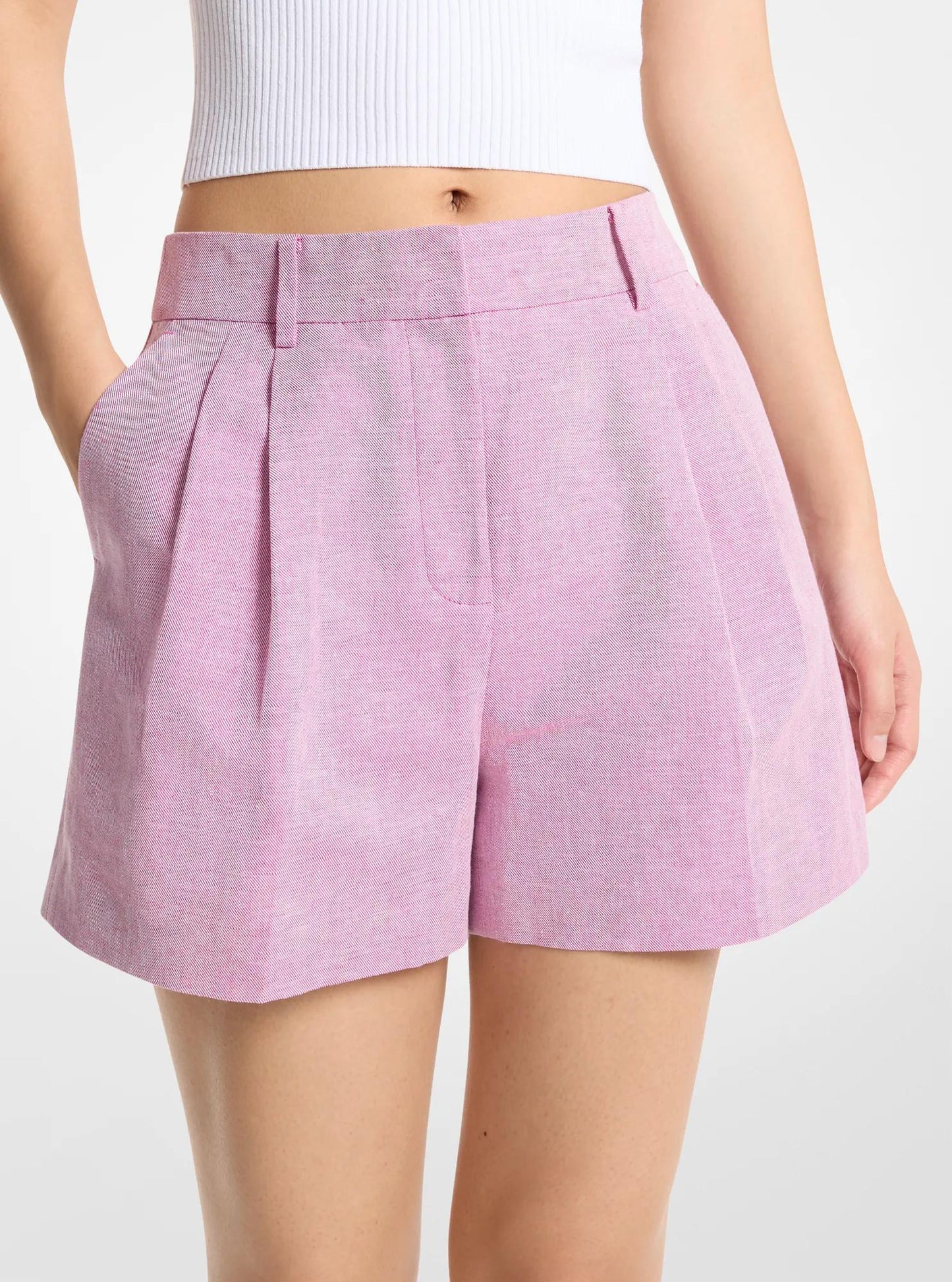 Short de algodón con pliegues