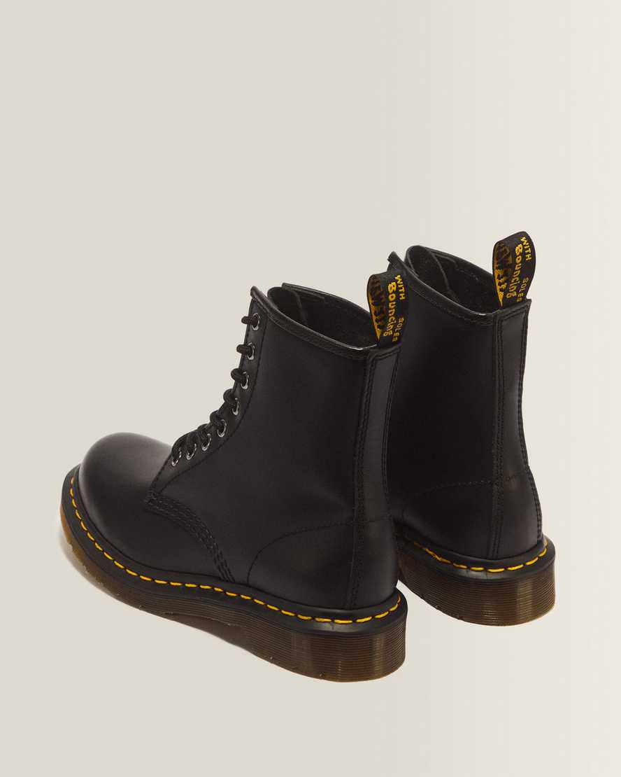 Botas de mujer de cuero con cordones
