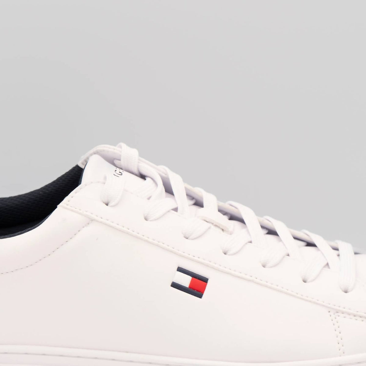 Tenis de hombre color blanco