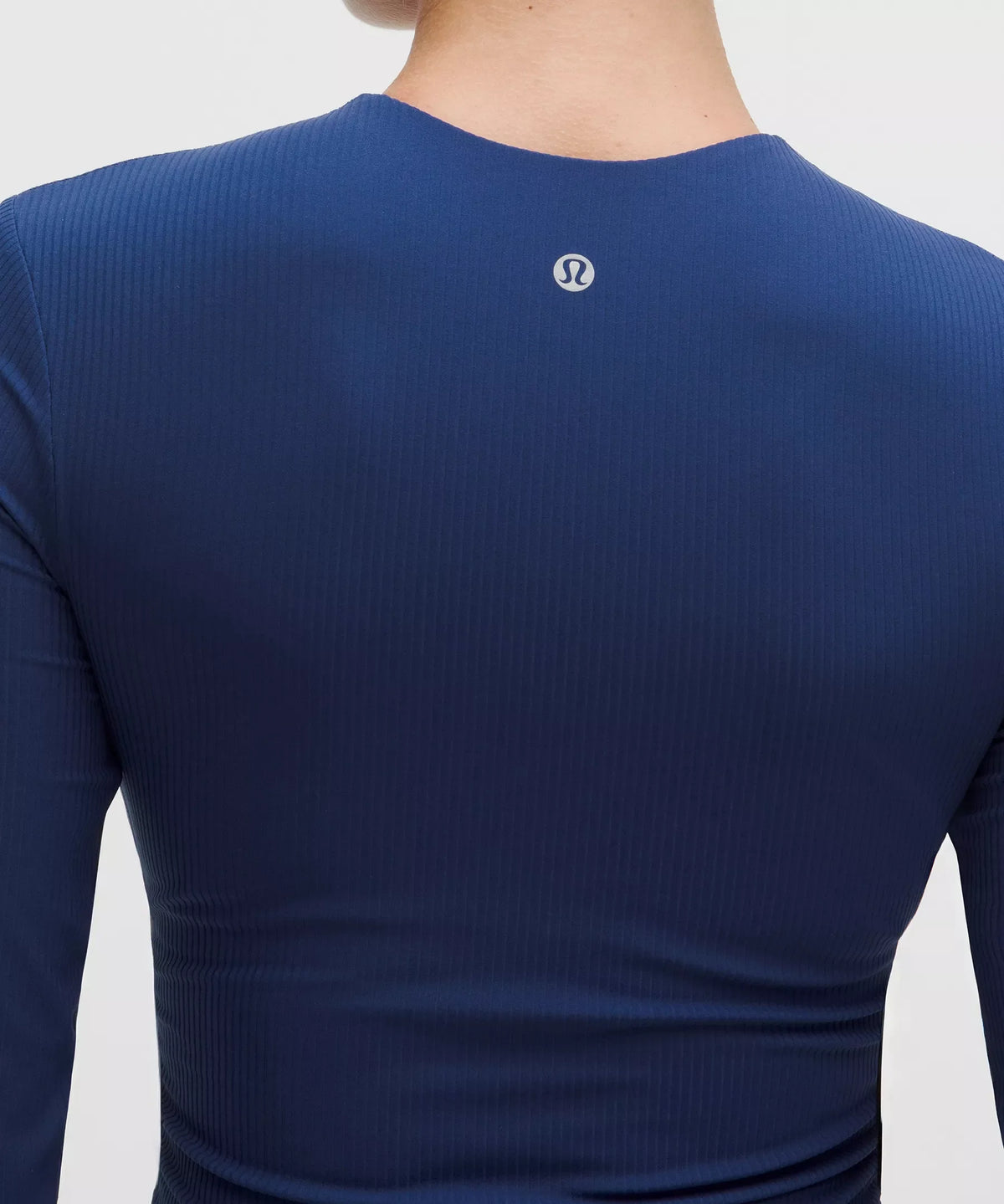 Camisa de manga larga con cuello en V con tejido acanalado