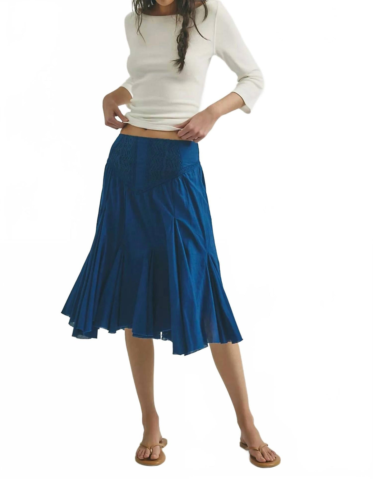 Falda midi con bordado