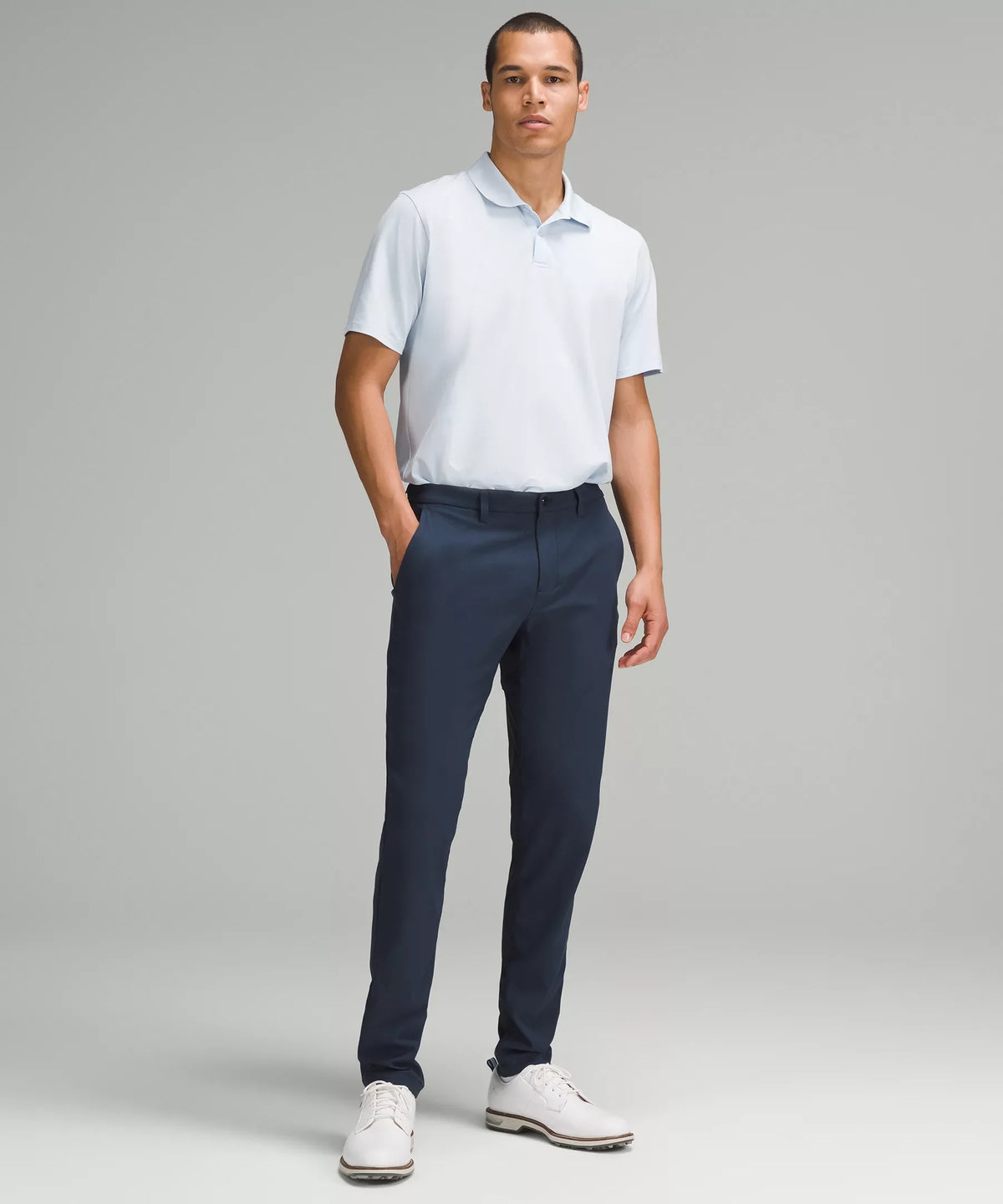 Pantalón de corte ajustado