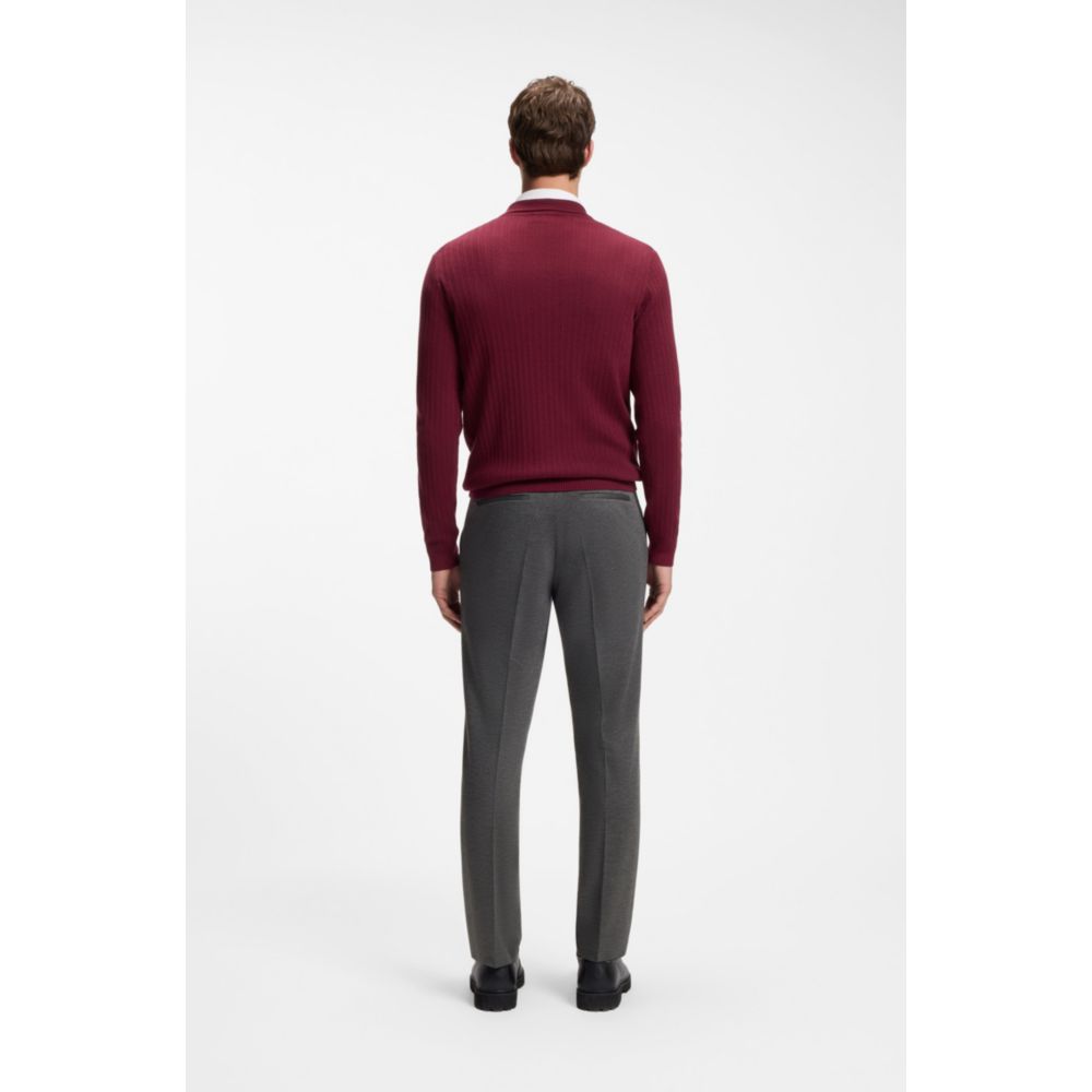 Pantalón de lana de corte ajustado