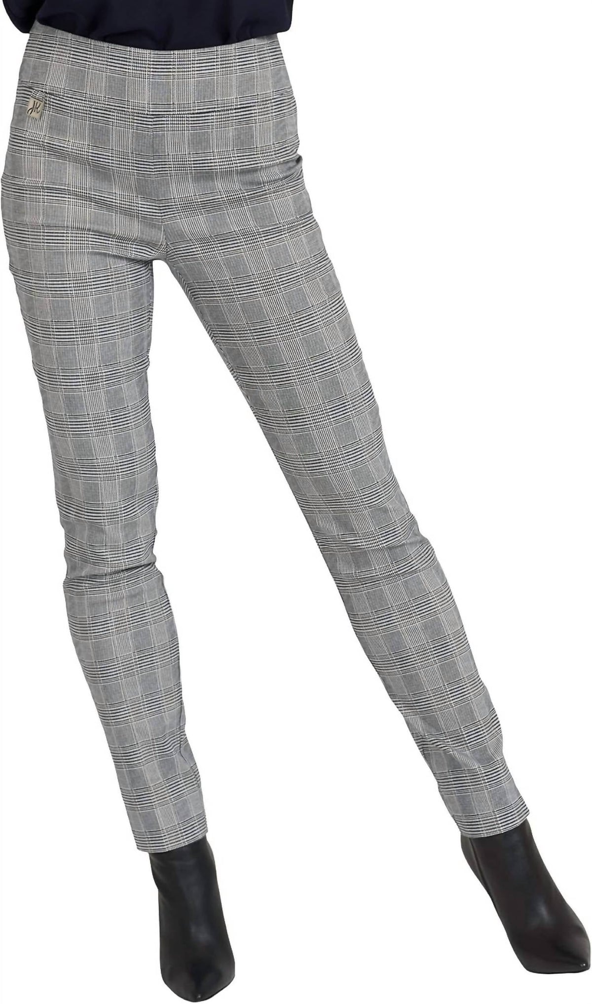 Pantalón de corte ajustado color negro y blanco
