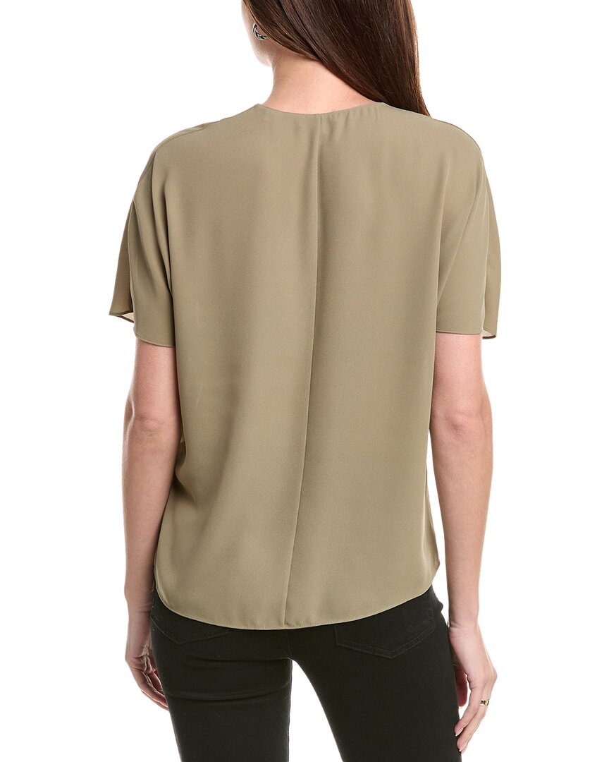 Blusa con cuello en V