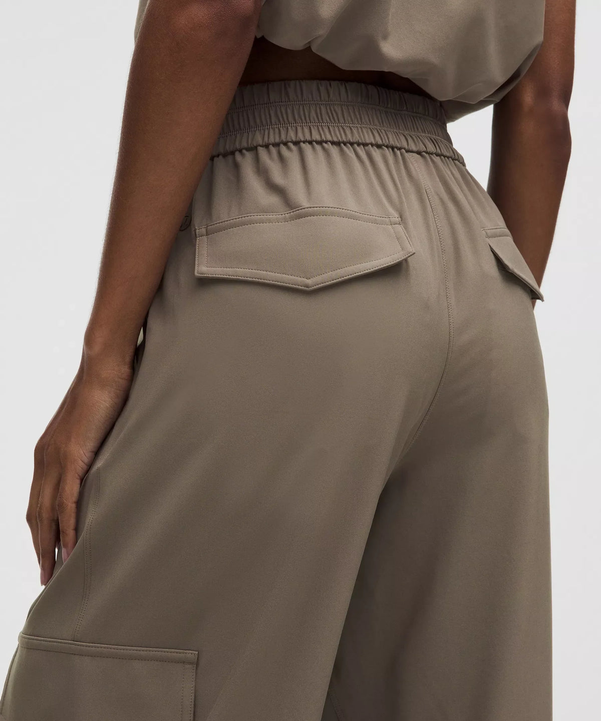 Pantalón de tiro alto