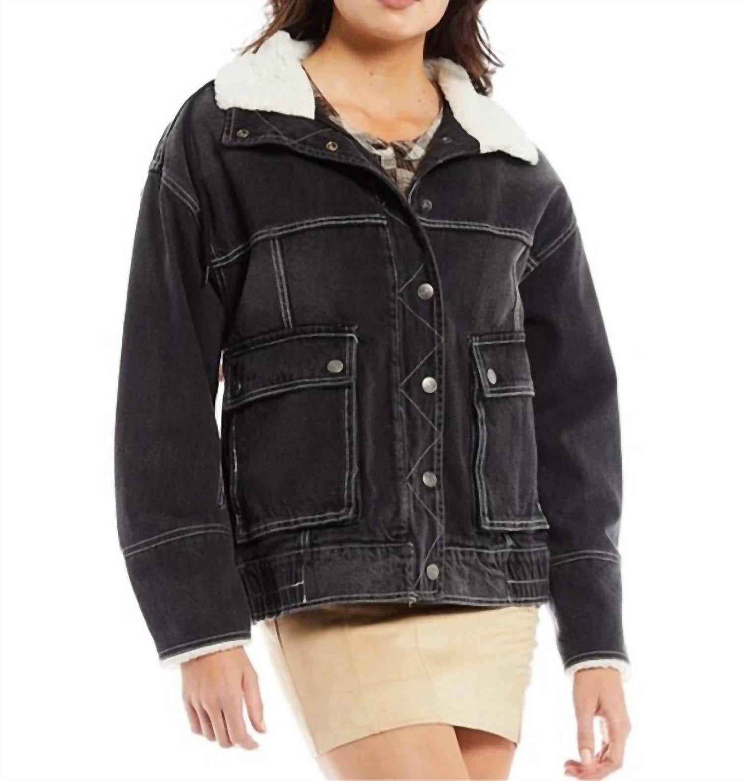 Chaqueta de mezclilla color negro