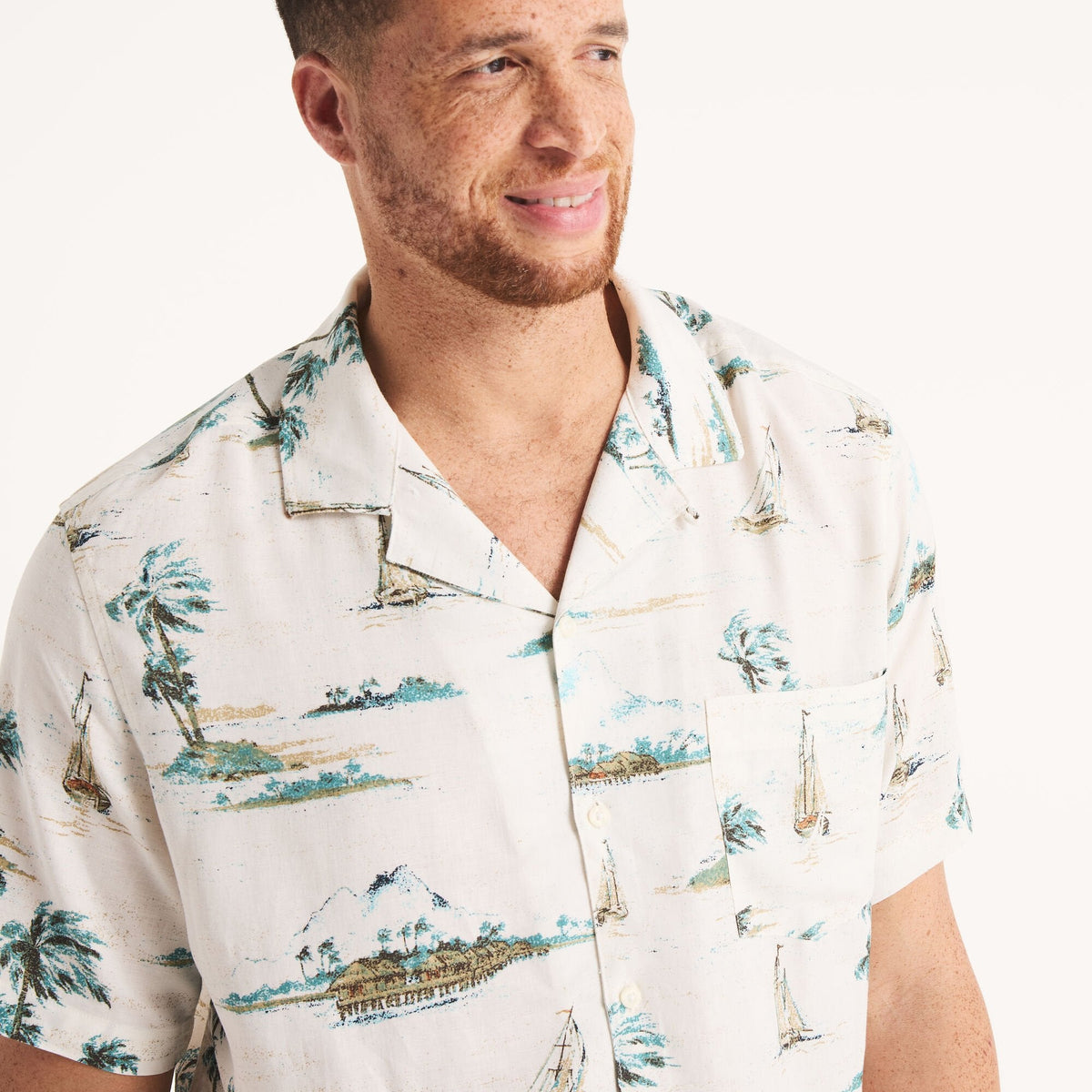 Camisa de hombre de manga corta con estampado