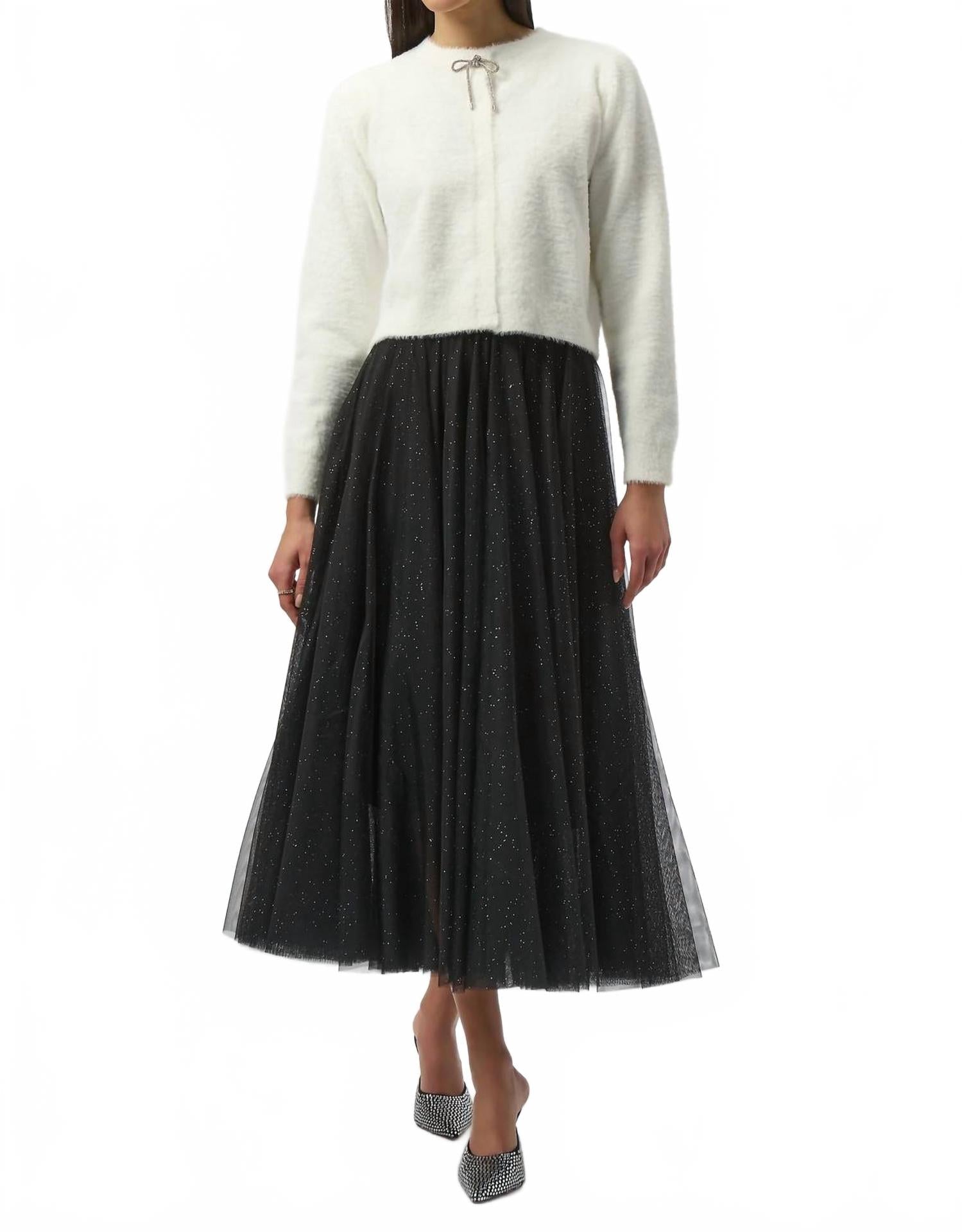 Falda color negro